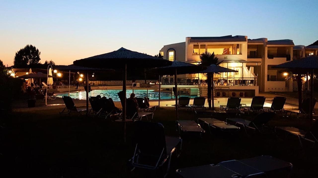 Skion Palace Beach Hotel-Bungalows&Boutique Hotel Nea Skioni Extérieur photo