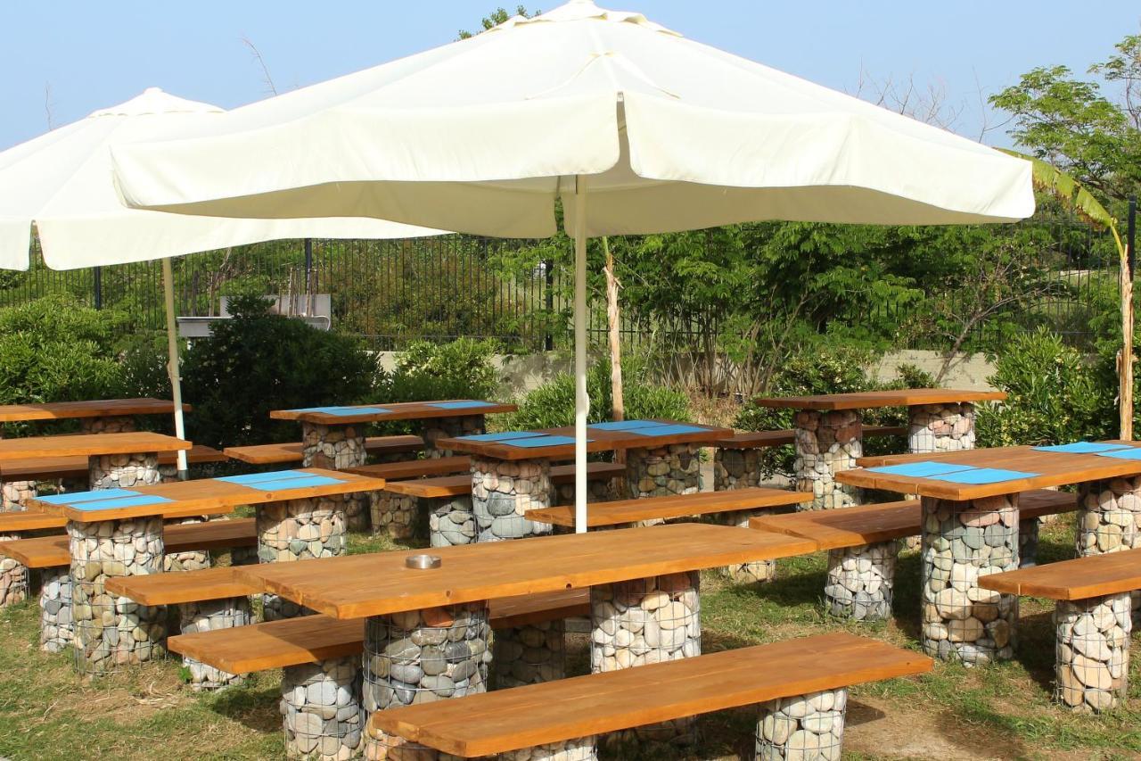 Skion Palace Beach Hotel-Bungalows&Boutique Hotel Nea Skioni Extérieur photo